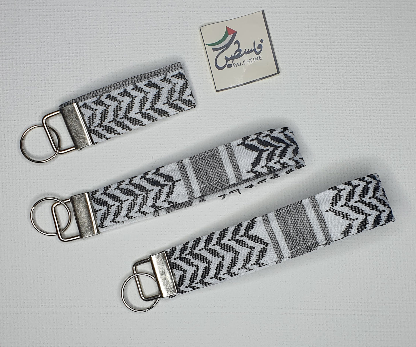 Keffiyeh wtistlet keychain