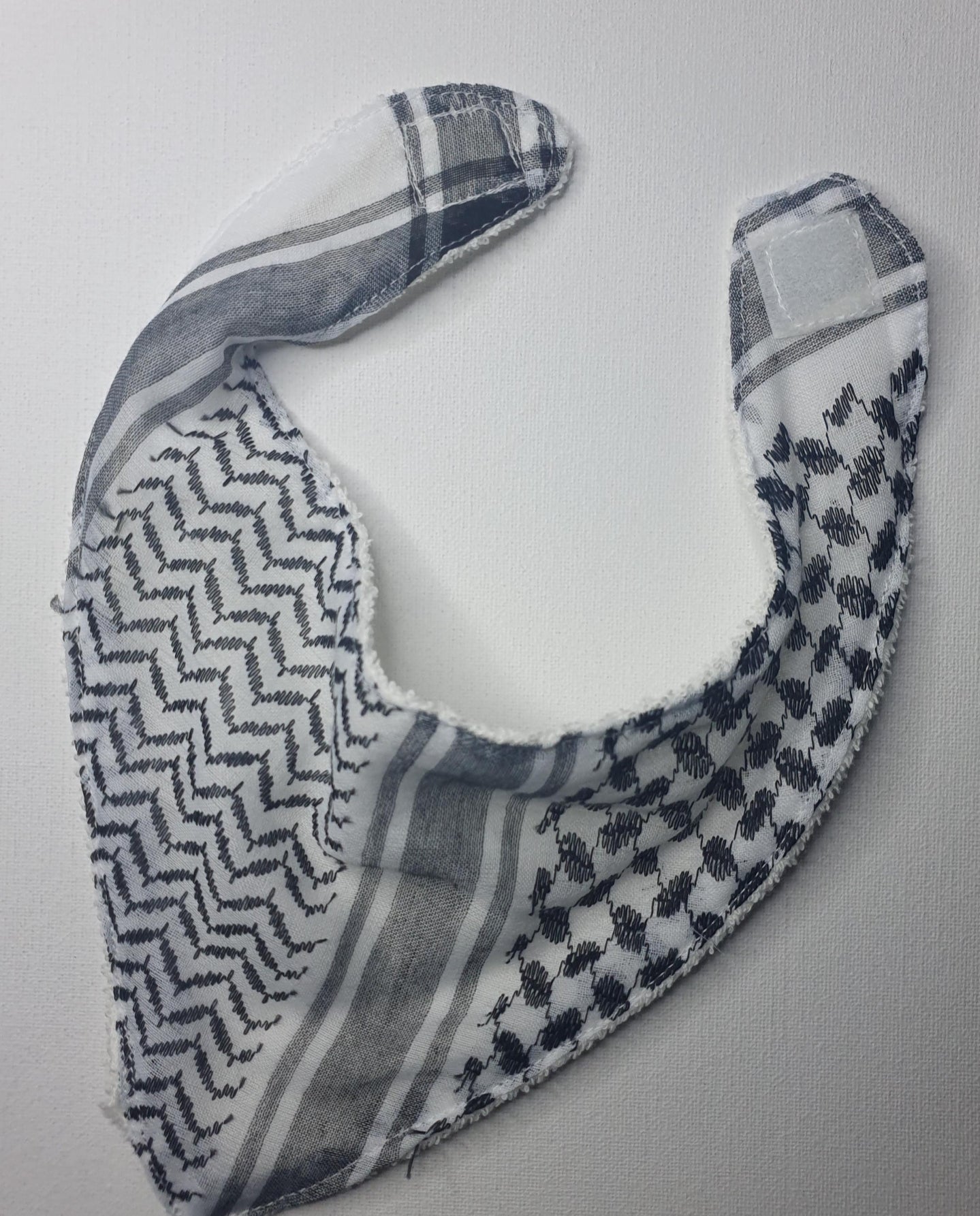 Keffiyeh bandana bib