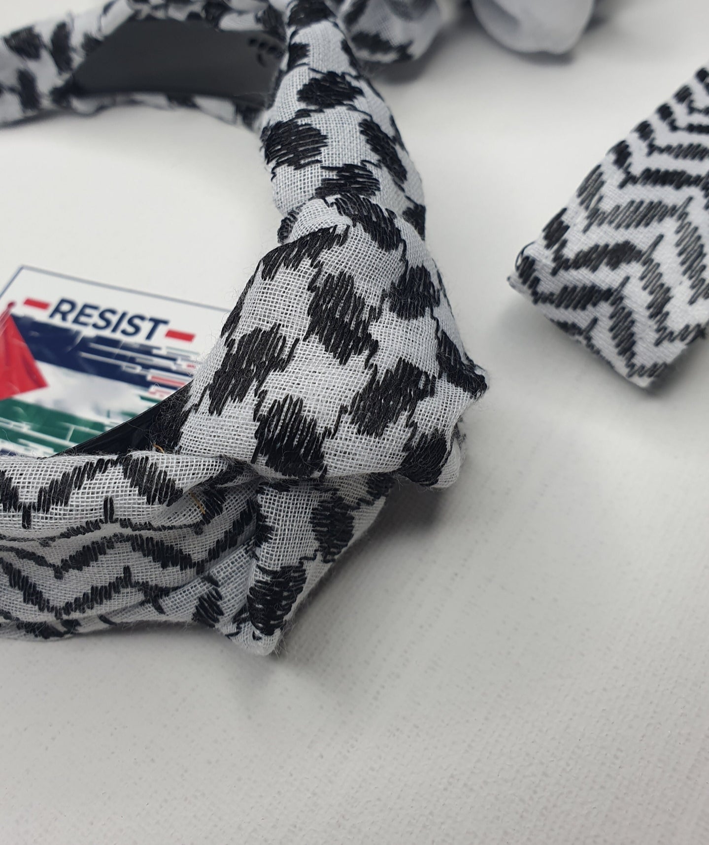 Keffiyeh twist headband